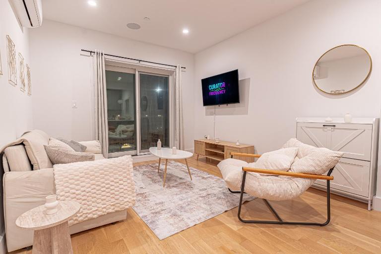 Modern & Min Brooklyn Gem w Balcony - Chambres d'hôtes Brooklyn