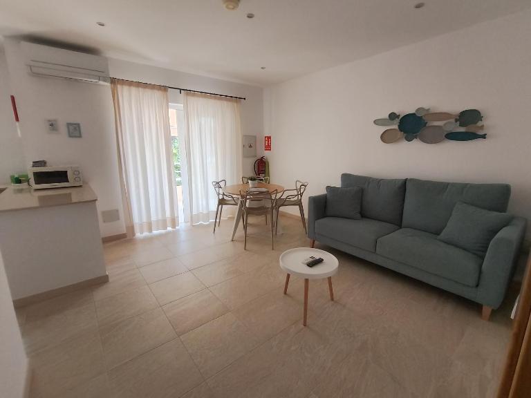 Apartamentos Rayma I-II-III - Ferienwohnung Cala Blanca