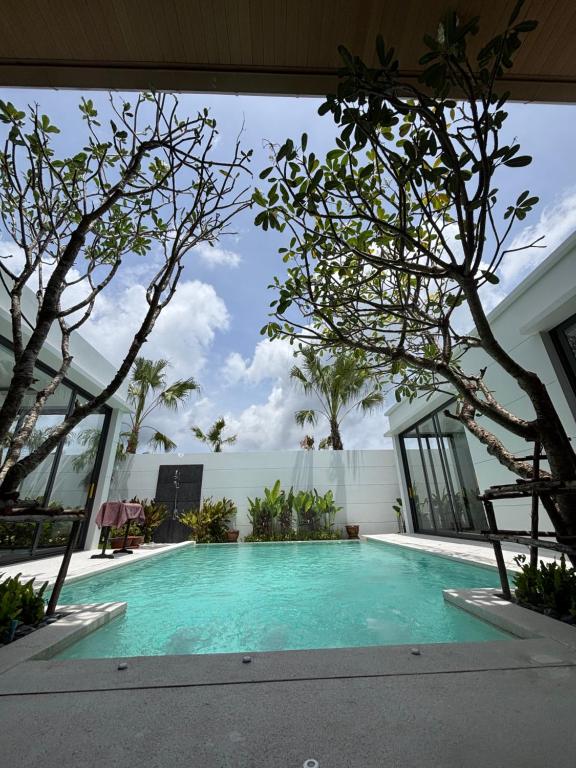 Phuket Moana Pool Villa - B&B Ban Na Nai
