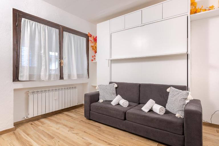Hostdomus - Valle Studio - B&B Grange Sises