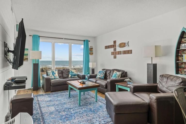 Stay awhile Immaculate Oceanfront Condo, great location, Unbeatable Views, Seasonal Pool - Ferienwohnung Myrtle Beach