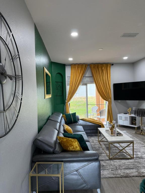Serenity At Regal Palms Resort - B&B Davenport