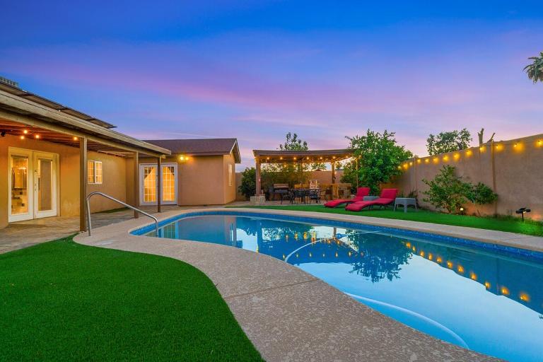 4BR Home in Phoenix - B&B Phoenix