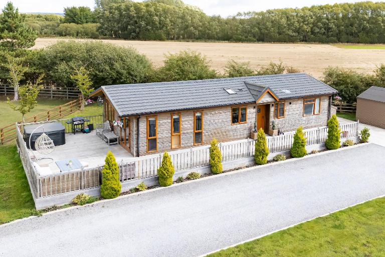 3-Bedroom Lodge- Pet Friendly- Hot Tub - Chambres d'hôtes York
