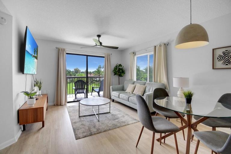 1 Bedroom Condo with Heated Pool A-22 - B&B Saint Augustine