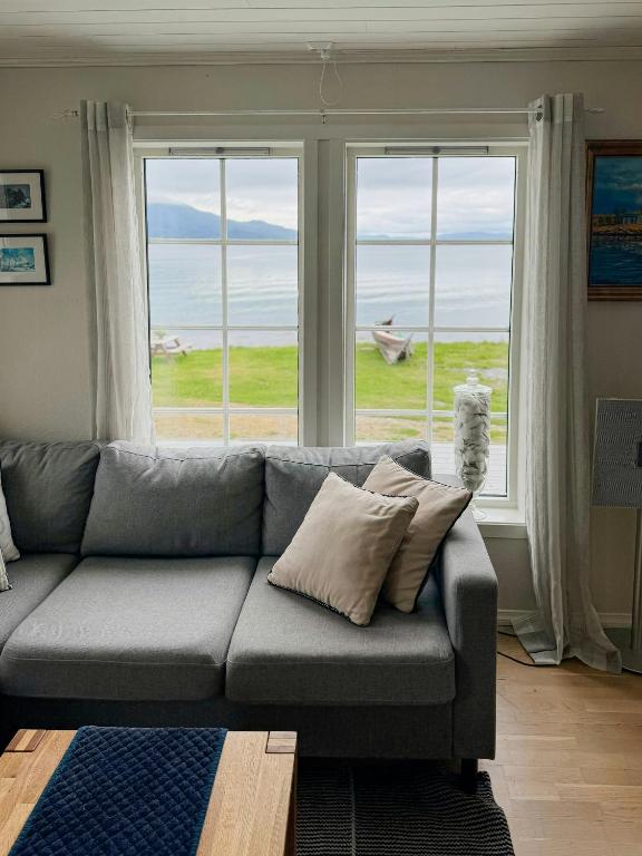 Coastal Cabin In Kastneshamn - Ferienwohnung Brøstadbotn