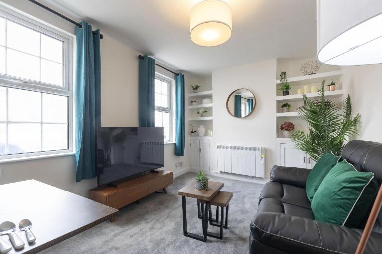 The Bath Road Hideaway - A First Floor One Bed Apartment - B&B Cheltenham