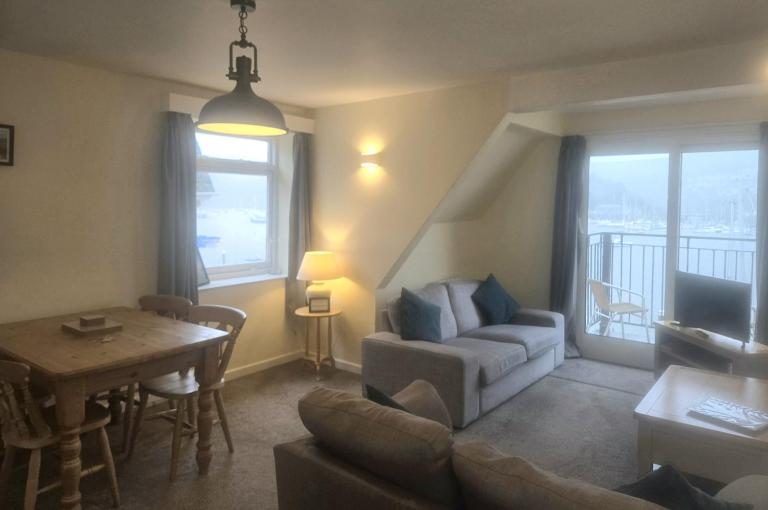 Riverside 3 - B&B Dartmouth