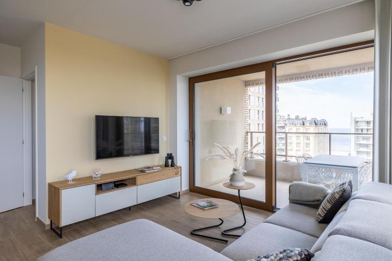 BEL AIR HOLIDAY - Luxury apartment with lateral sea view and 2 private bathrooms T9 - B&B Ostend
