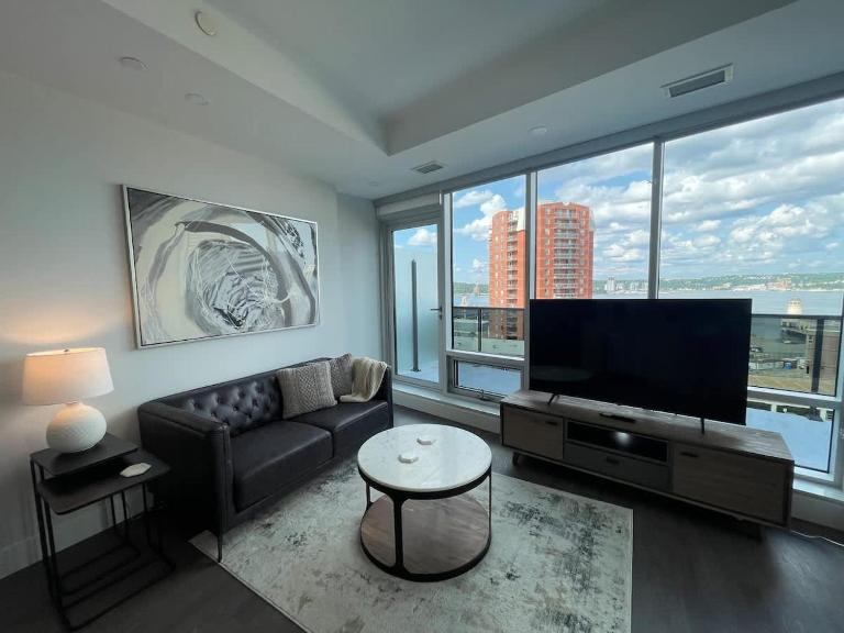 Waterfront downtown 1 Bedroom with 6 appliances - Chambres d'hôtes Halifax