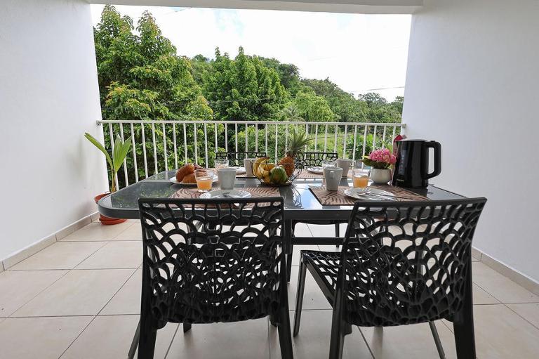 Balcon Nature&Parking-2ch Pres Aéroport-Guadeloupe - B&B Les Abymes