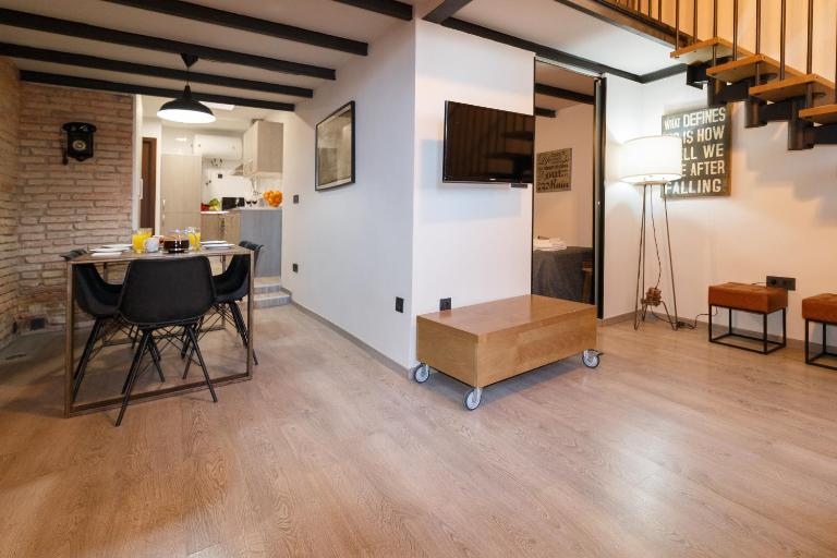 Cozy Equipped Duplex in Poblenou Ideal for 4 Guests and Close to Public Transport - B&B Barcelona