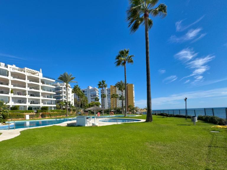 Apartamento en primera línea de playa, Mi Capricho - B&B Sitio de Calahonda