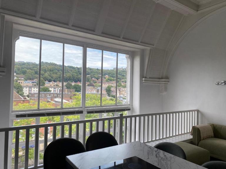 Historic Dover Stay with Stunning Castle View - B&B Dover