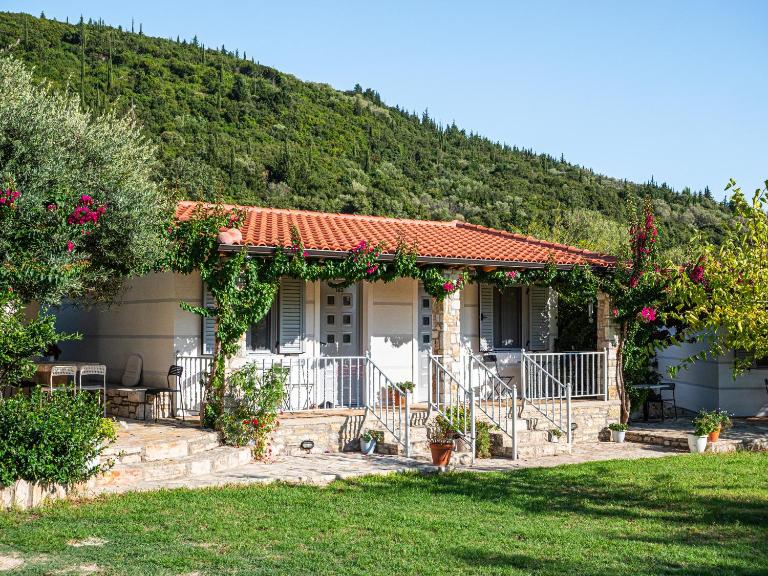 Janakis Garden Livadi Beach - B&B Spile