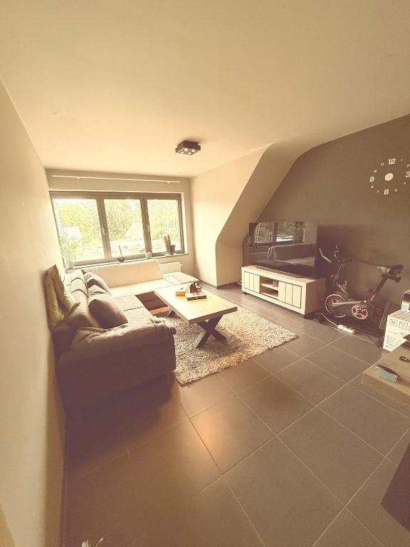 Modern Duplex Apartment with terrace view - Bed and Breakfast Stekene