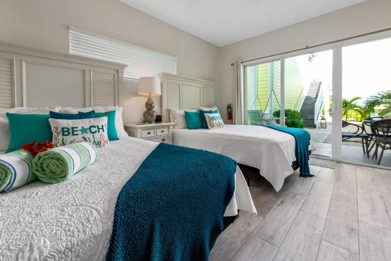 The No Problem Ocean View Studio Cottage in East End - Chambres d'hôtes Sand Bluff
