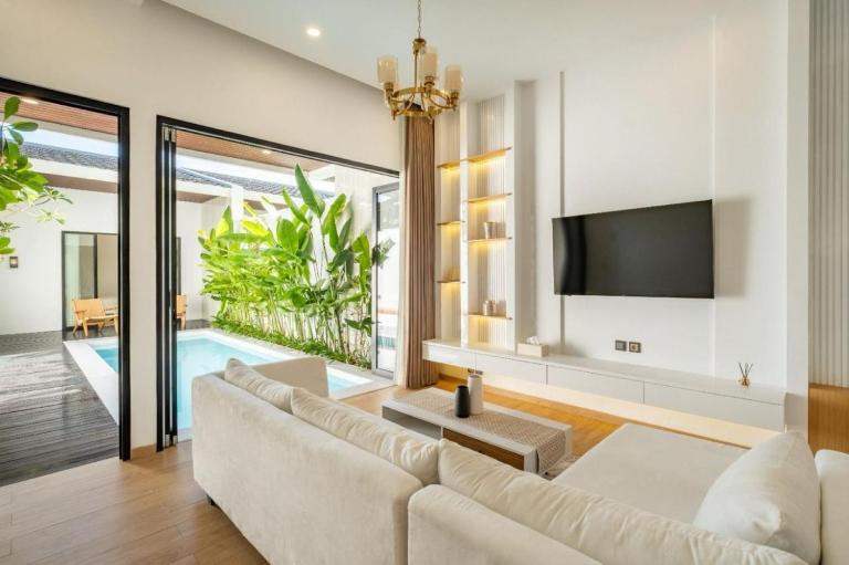 New 3BR Modern Luxury Villa with Pool & Patio - Non-crowded Area in Canggu - B&B Dalung
