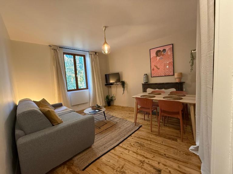 JOYA - Appartement calme en hypercentre - proche des thermes - B&B Aix-les-Bains