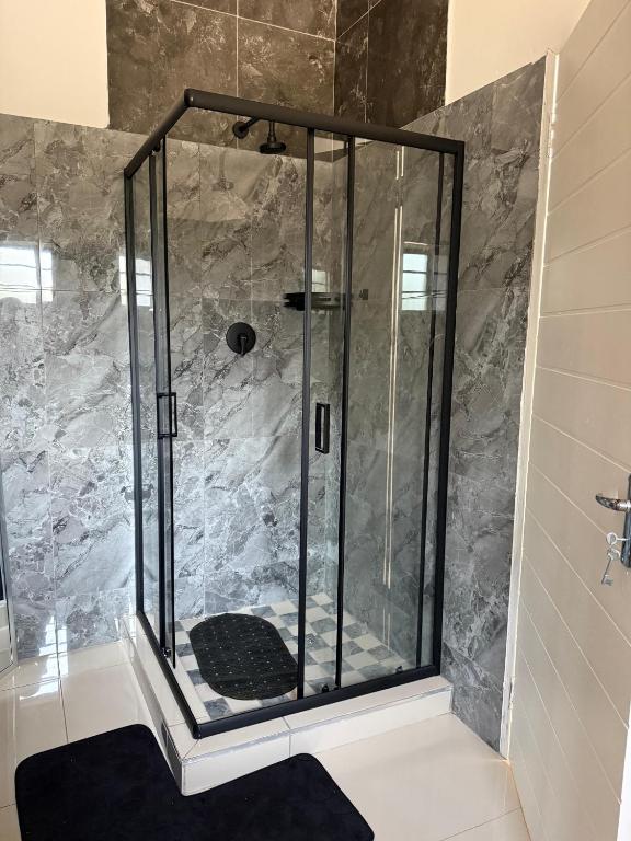 Cosy retreat for 2 at MeadWay - B&B Benoni