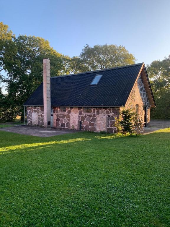 Stone house with direct access to Haraldsted Lake - B&B Ringsted