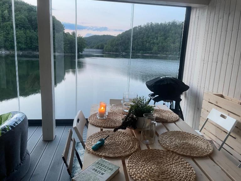 Lakeside Cottage by Bystrzyckie Lake & Dam - Chambres d'hôtes Zagórze Śląskie