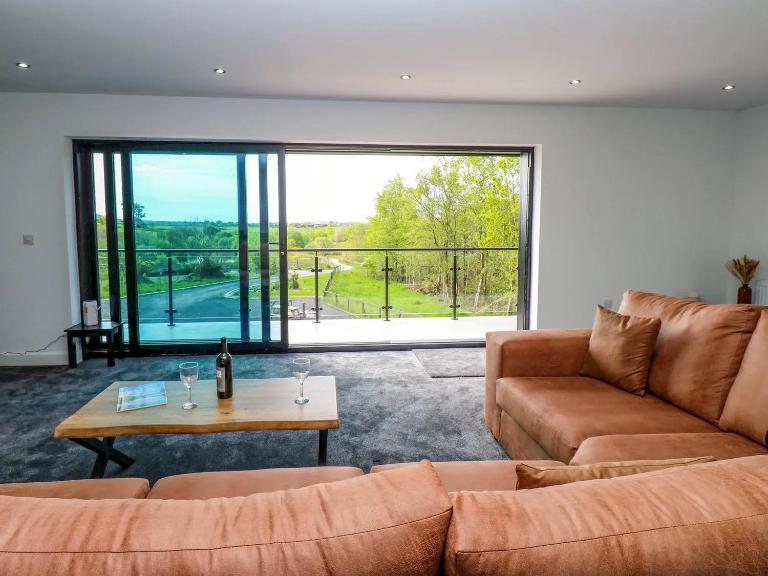 Silverbirch Cottage - 3 Bedrooms - Sleeps 6 - B&B Frizington