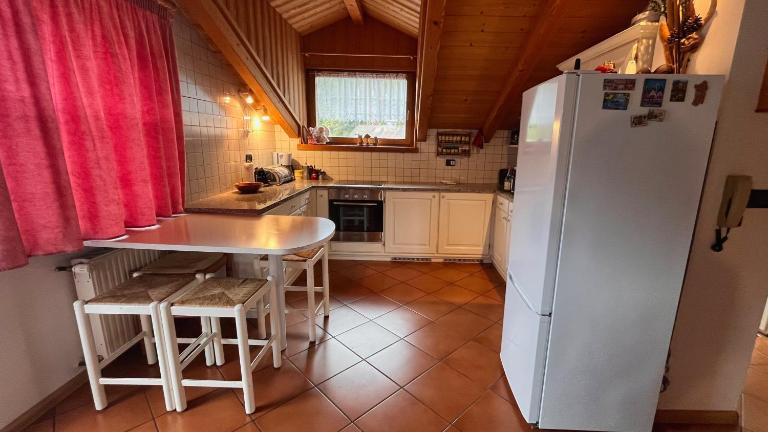 Lauton Dolomiti Relax Apartment - mit Jacuzzi-Badewanne - B&B Ziano di Fiemme