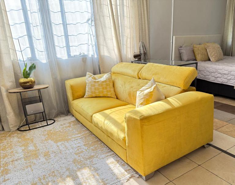 Cozy Garden Cottage - Bed and Breakfast Johannesburg