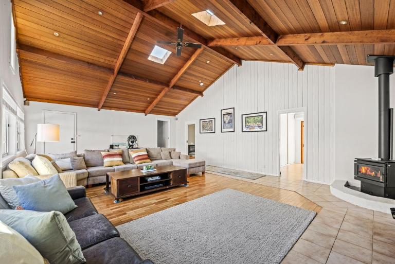 Gone Coastal - Pet Friendly with Swimming Pool - B&B Callala Bay