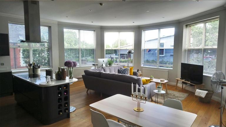 Travaal.©om - 3 Bed Serviced Apartment Farnborough - B&B Farnborough