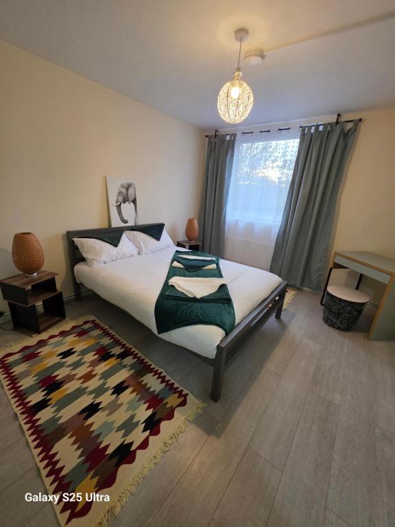 Green &White Cozy 3-Bedroom - B&B Londra