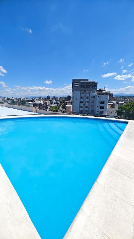 Dpto amplio con piscina, Excelente ubicación - Chambres d'hôtes Villa Carlos Paz