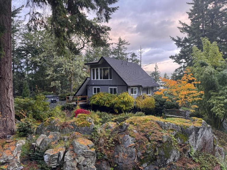 Wedgewood house cottage in Metchosin - Chambres d'hôtes Victoria