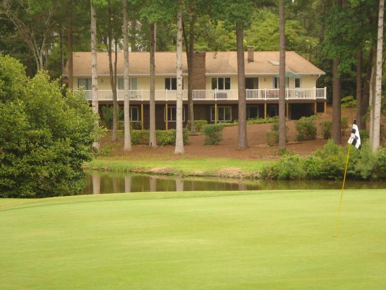 Incredible Water and Golf views at A Slice of Seven - Chambres d'hôtes Pinehurst