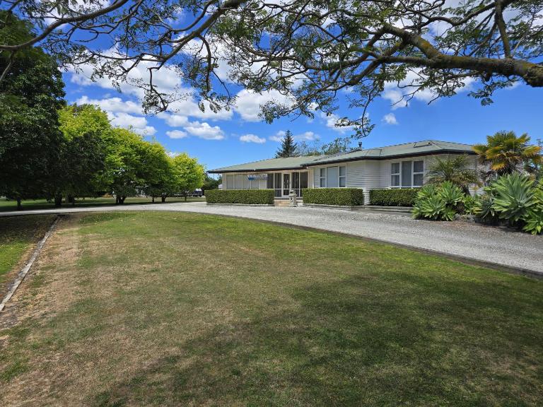 Sunnydays Motel - Bed and Breakfast Gisborne