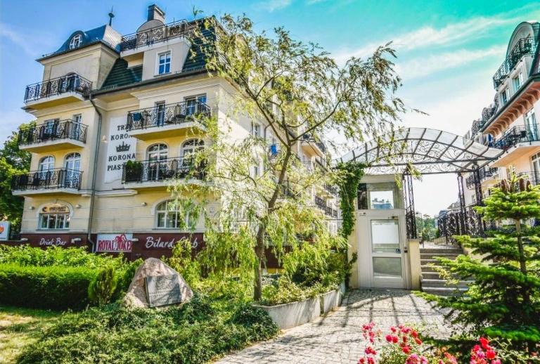 Apartament z parkingiem i tarasem przy Promenadzie, Apartment mit privatem Parkplatz und Terrasse an der Promenade - Ferienwohnung Swinemünde