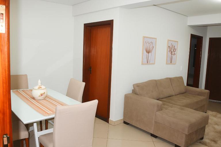 Dois quartos Cozinha completa Wi Fi Self check in com senha Central e perto de tudo a 4,4Km da Rodoviária e 15,4Km do Aeroporto Apartamento 101 - B&B Vitória da Conquista