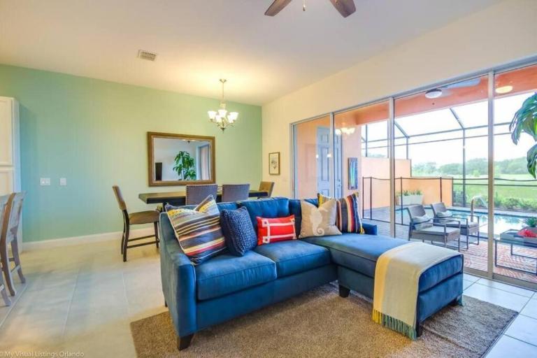 Lake View Retreat W Pool Near Disneyparks - Bed and Breakfast Davenport