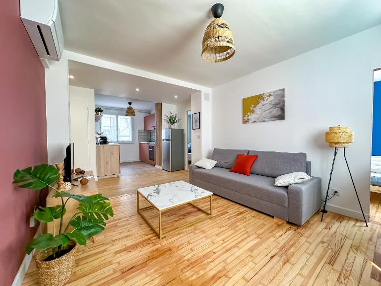 L'aube Climatisation Parking 2 chambres - B&B Grenoble