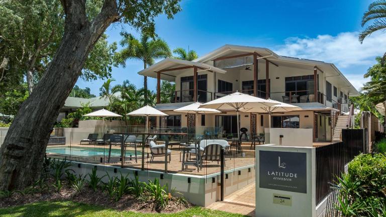 Latitude 17 - Suite 1 - Bed and Breakfast South Mission Beach