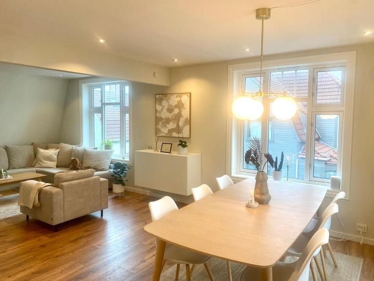 Central and beautiful apartment Sleeps 6 - 3 bedrooms- Stavanger - Ferienwohnung Stavanger