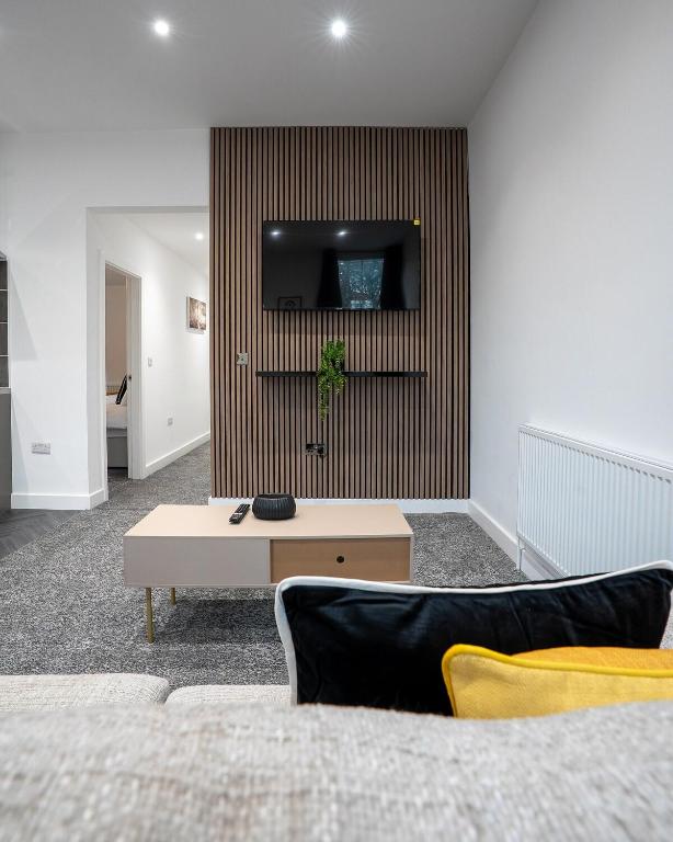 Refined Two-Bedroom City Centre Apartment - Arboretum Retreats - B&B Nottingham