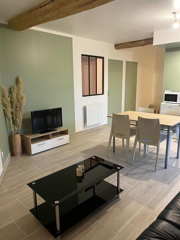 Appartement cosy rénové dans une ancienne longère - B&B Chemilly-sur-Yonne