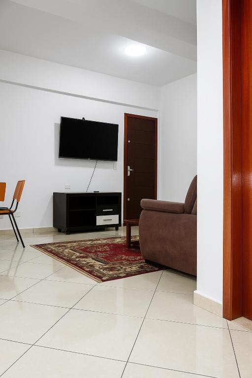 Dois quartos Cozinha completa Wi Fi Self check in com senha Central e perto de tudo a 4,4Km da Rodoviária e 15,4 km do Aeroporto Apartamentos 102 e 302 - Ferienwohnung Vitória da Conquista