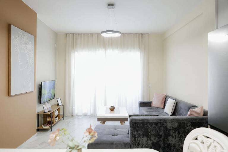 Living by Erle 2 New Baazar - Bed and Breakfast Tirana