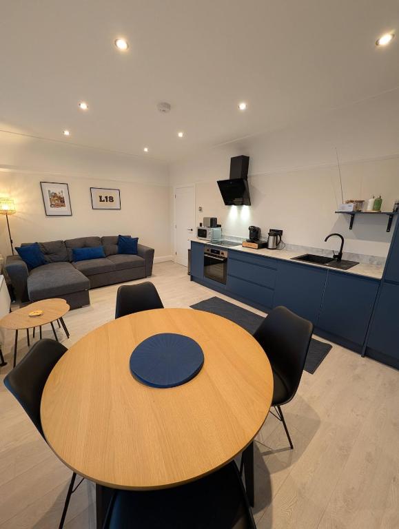 West Allerton Beatles Stop - B&B Liverpool