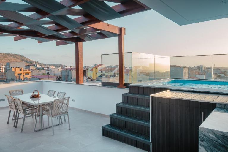 Yes Rooftop, Private Pool & Sea View, Cidadela - Bed and Breakfast Praia