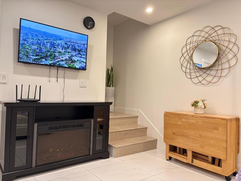 Brand New 2bedroom Suite with Parking - Bed and Breakfast Vancouver