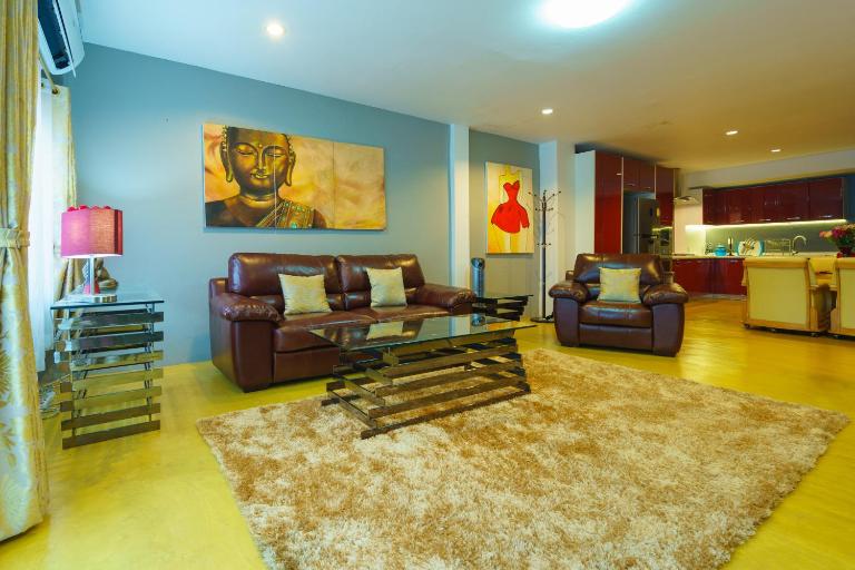 Luxury Town House in the Heart of the Old City - B&B Chiang Mai